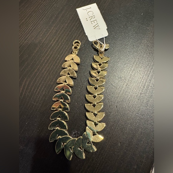 NWT J.Crew Gold clasp Bracelet - Picture 2 of 2